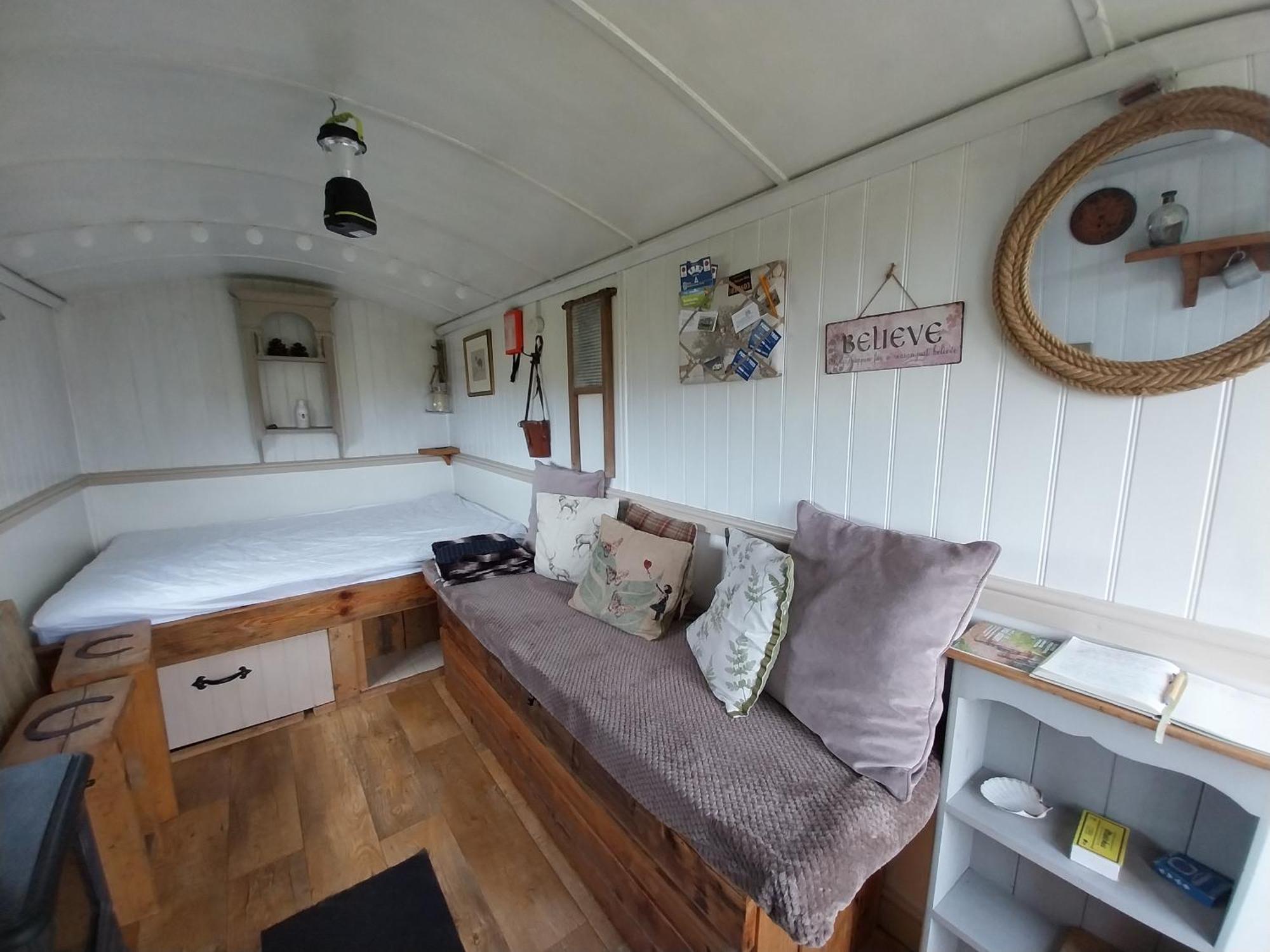 Meadowbeck - Shepherd Huts Fylingdales Dış mekan fotoğraf