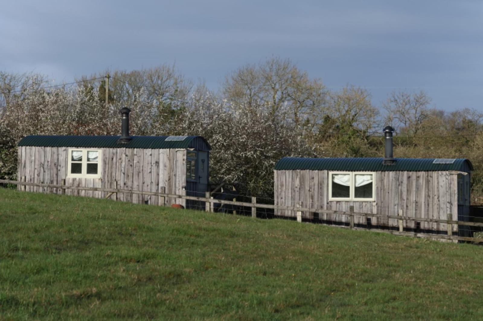 Meadowbeck - Shepherd Huts Fylingdales Dış mekan fotoğraf