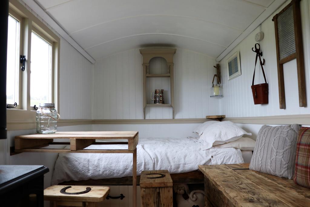 Meadowbeck - Shepherd Huts Fylingdales Dış mekan fotoğraf
